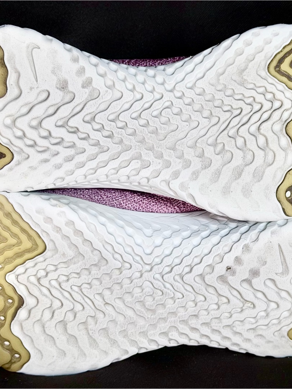 Nike Epic React Flyknit 2 Running Plum Dust &Coral Ember Glow Sz 7 - Picture 6 of 12